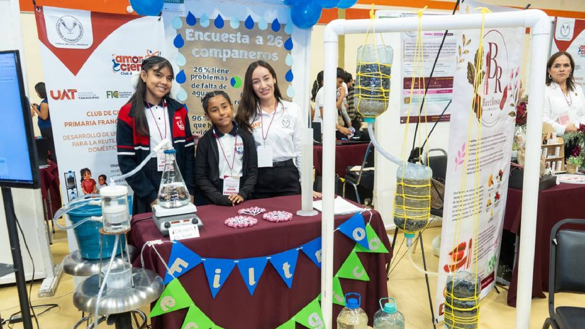 Alumnas desarrollan filtro de agua con asesoría de la UAT