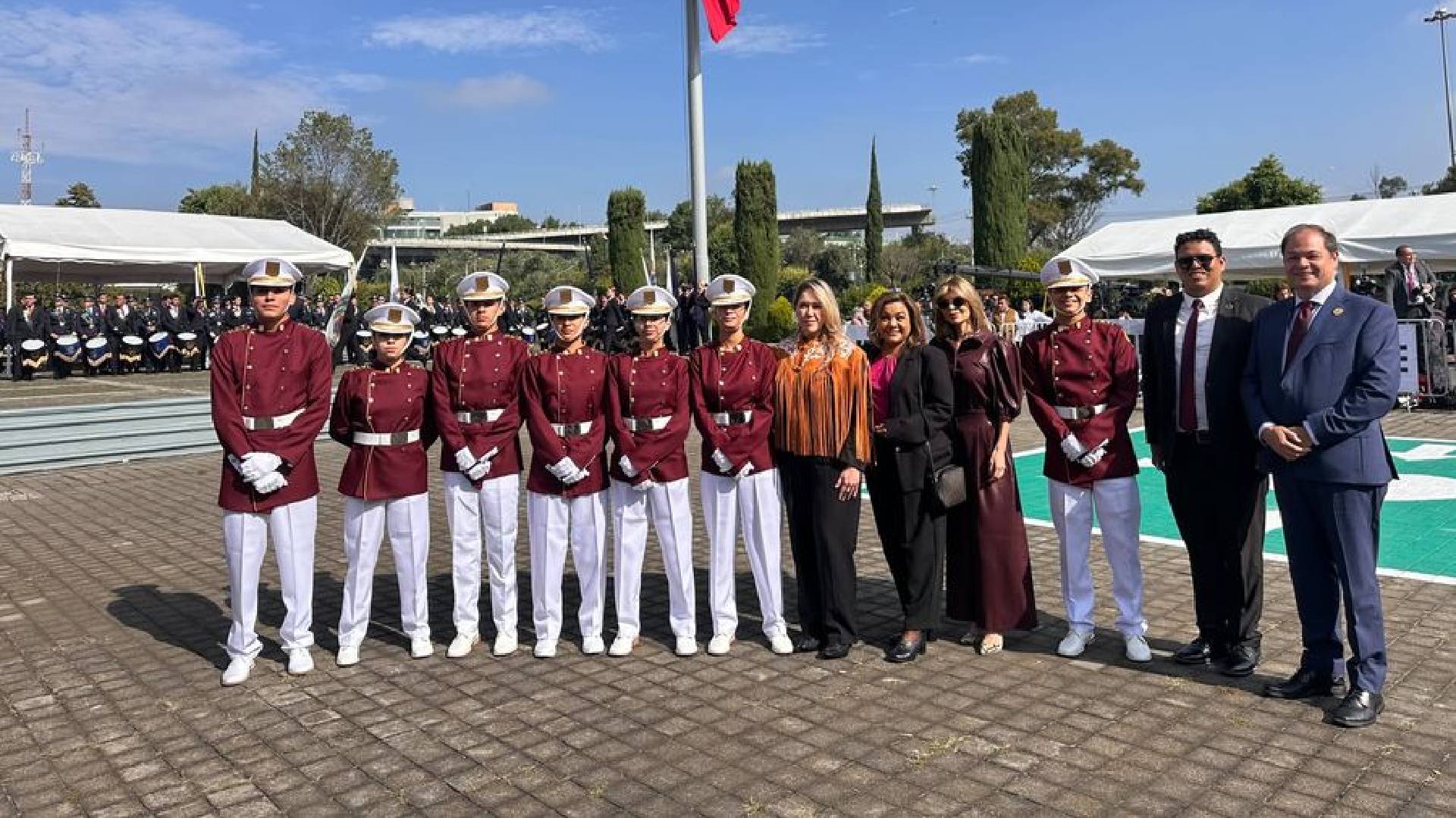 Escolta de la UAT encabeza honores a la bandera durante ceremonia del INE