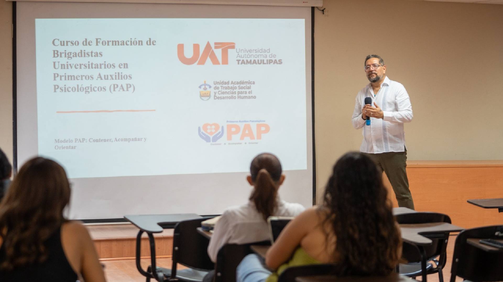 UAT activa brigada para brindar primeros auxilios psicológicos en Campus Victoria